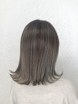 美容室 ハルミ ヘア リゾート 川口店(Harumi Hair Resort) バレイヤージュ/グレーアッシュ/切りっぱなしボブ