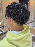 30代メンズマッシュ ツイストスパイラル 縦落ちパーマ