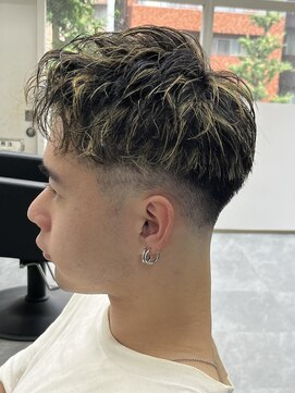 フイ 恵比寿(Hui) アップバングショート/メンズショート/ハイライトカラー