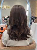デジタルパーマでふんわりウェーブ