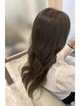 フランヘア 新宮店(Flan hair) アッシュベージュ　レイヤーなしロング