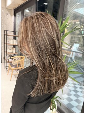 ルーフアクト(LUFE act) 筋感たっぷりハイライトカラー