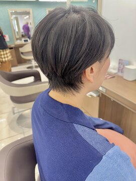 アッシュ 下北沢店(Ash) ペタっとならない黒髪ショート