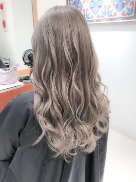 デイズ(days) ミルクティーグレージュカラー☆ケアブリーチアッシュ