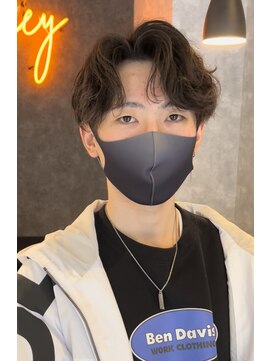 アビー(ABEY) 韓国風スパイラルパーマ刈り上げセンターパート