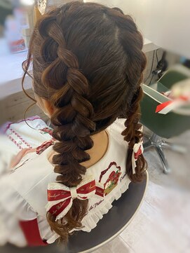 ヘアメイク エンカレッジ(HAIR MAKE encourage) 裏編み込み☆ツインテール