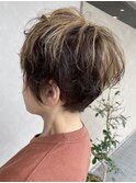 ショート×ハイライト×パーマ