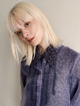 ユイル(Uil) 小顔前髪顔周りレイヤー×ブリーチカラー デザインカラー
