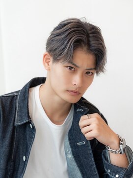 イオ 本厚木(io) センターパートメンズバレイヤージュ刈り上げグレージュカラー