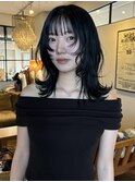 黒髪ミディ小顔ぱっつん前髪