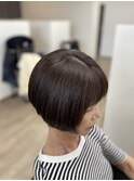 ショートボブ