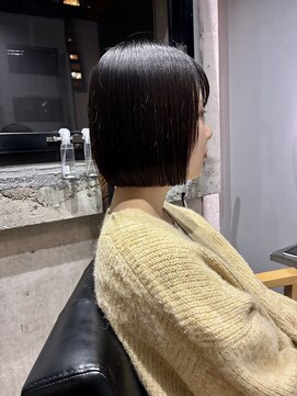 チル(CHILL) 【Meg~chill松山~】ナチュラルボブ