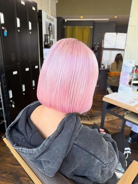 ガルボ ヘアー(garbo hair) 透明感あふれるペールピンクボブ