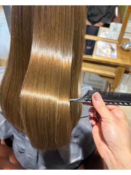 ヘアリラクゼーション クインズベリー(Hair Relaxation Queen's Berry) 髪質改善トリートメント6.2ミルクティーブロンド