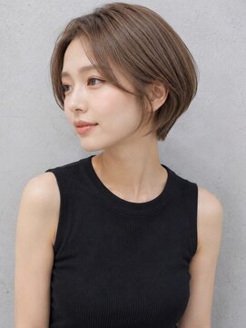 ガーディナ(Gardina) ショートカット ベージュ 髪質改善 顔周りレイヤー 20代
