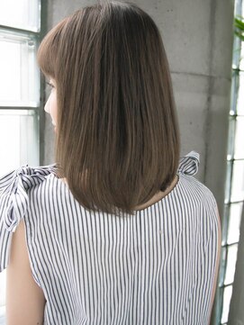 リリアン 青山(relian) 肩下スタイルもストレートヘアでお手入れラクチン☆