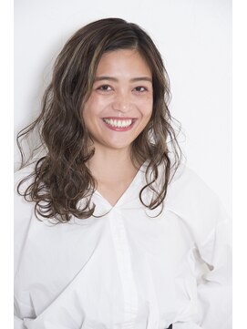 カリン (carin) マロンベージュイヤリングカラー[川崎駅/インナーカラー]