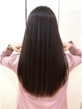 従来のストレートにはない柔らかさ！癖はしっかり伸ばしながらパーマもカラーも楽しめるストレートヘア