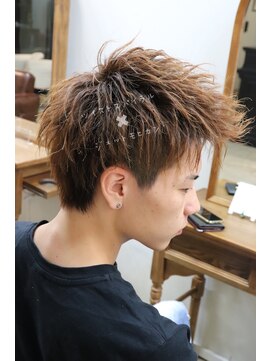 ショートオンリーサロントス(short only salon TOSS) 三代目風ツイストスパイラルジェットモヒカン