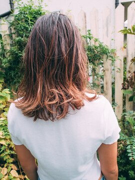 ヘアアンドリラクゼーション シャッセ(Hair&Relaxation SASE) ミディアムレイヤー