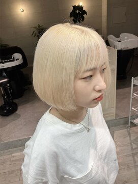 コワファーストナガサキシャンプーボーイ(COIFF1RST NAGASAKI SHAMPOO BOY) 抜きっぱなしホワイトブロンド