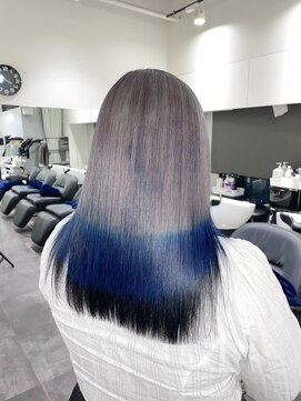 ロア 中目黒(loa) レイヤーロング/グレーベージュ/黒髪/前髪パーマ[中目黒]