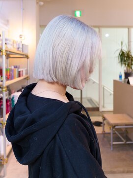 フィッツコア(FITS CORE) ホワイトシルバー　ボブ