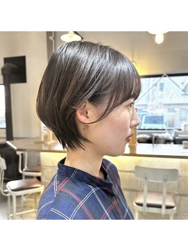 ユール 自由が丘(Yule) 小顔ボブツヤ感大人カラー前髪モテ髪内巻きショートカットボブ