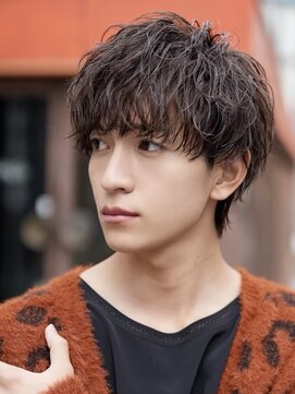 オーシャントーキョーウエスト 心斎橋 (OCEAN TOKYO WEST) ツイストスパイラル波巻きスパイラルパーマセンターパートウルフ