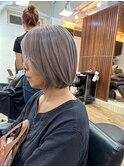 白髪ぼかし/イメチェンヘアスタイル/前髪カタログ/ショートボブ