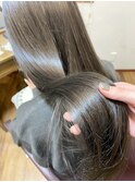 透明感グレージュカラー