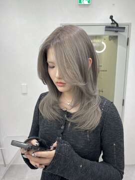 ジーナ 渋谷本店(Zina) レイヤーとの相性抜群"ハイトーングレージュ"『Shion』