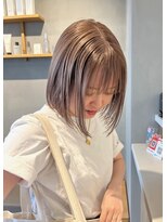 ペレ(pele)&nbsp;ハイトーンボブ　ミルクティーベージュ　ケアブリーチ　ミニボブ