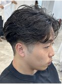 渋谷フェザーパーマセンターパートフェザーショート刈り上げ