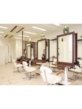 【浮間舟渡駅1分】大人女性のお悩みに親身に向き合い、あなたの魅力を引き出すスタイルをご提案します◎