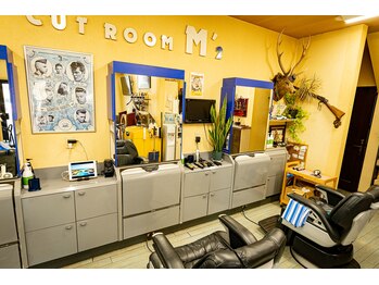 カットルームM2