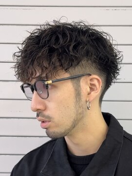 フィフスパーク(fifth PARK) 渋谷スペインカールラルフカール刈り上げ高めツーブロックメンズ