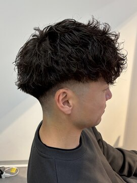 シーフフェード 千葉(Cyf FADE) 千葉駅MEN’S HAIR/サーフカール/刈り上げセンターパート