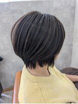イル(iru)&nbsp;トップふんわりショート/白髪ぼかし