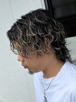 リベラル(liberal) ウルフ波巻きスパイラルパーマ