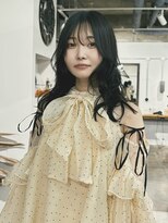 クイン(qin)&nbsp;顔周りレイヤーミディアム