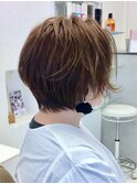 ショートヘア毛先パーマことりベージュ黒髪ウォーターフォール