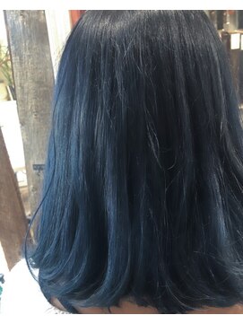 アティック ヘアーデザインアンドリラクゼーション(attic hair design&relaxation) グラデーションブルー