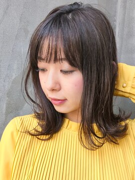 ローリー(Rowlly) ＊ライトベージュ　 ＆ 　ミディアムスタイル ＊　３