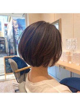 ラブアンドヘアーフロー(Love&Hair Flow) 丸みエアリーショートボブ