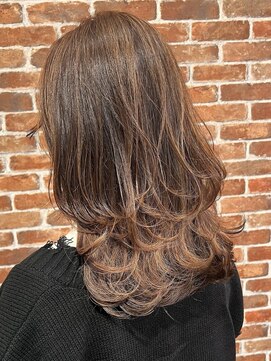 ヴィップルーム(viproom) ハイライトレイヤーカットベビーバングボブルフショコラベージュ