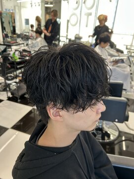 オーシャントーキョー(OCEAN TOKYO) ゆるスパマッシュ(刈り上げツーブロック黒髪パーマ)