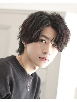 フリーラ 横浜(freera) ウルフカットスパイラルパーマツイストパーマニュアンスパーマ