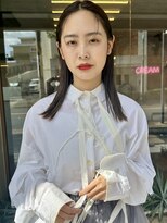 クリーム(CREAM)&nbsp;ワンレンミディアムストレート◇オリーブカラー