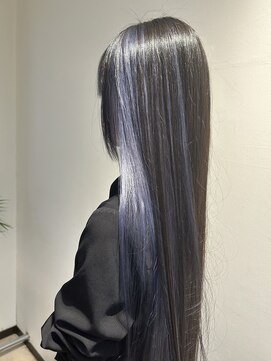 タヤ 大阪上本町店(TAYA) インナーカラー・ブラック×シルバーアッシュ